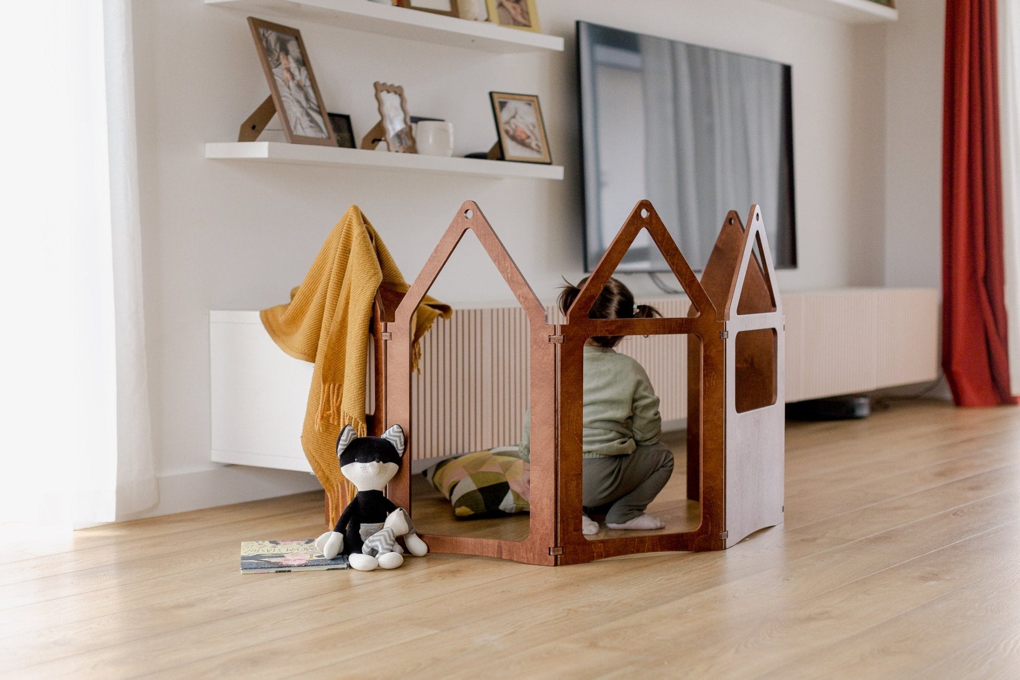 ZigZag house | Honey glaze - Duck Woodworks