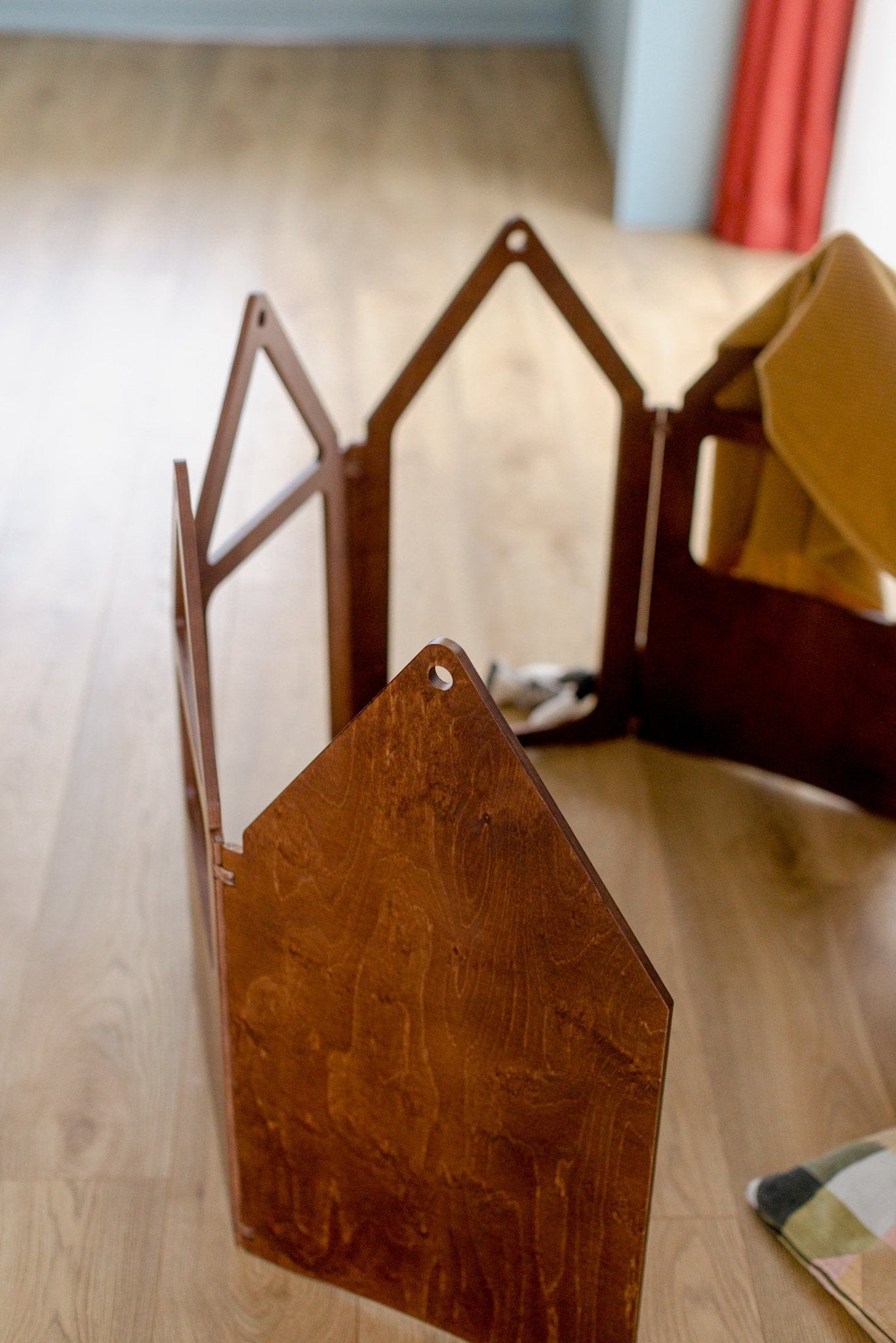 ZigZag house | Honey glaze - Duck Woodworks