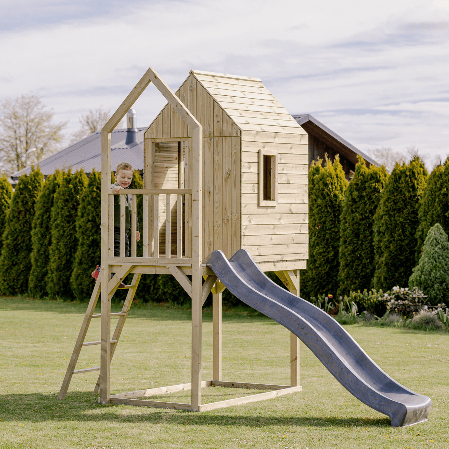 XL Duck House With A Slide - Duck Woodworks