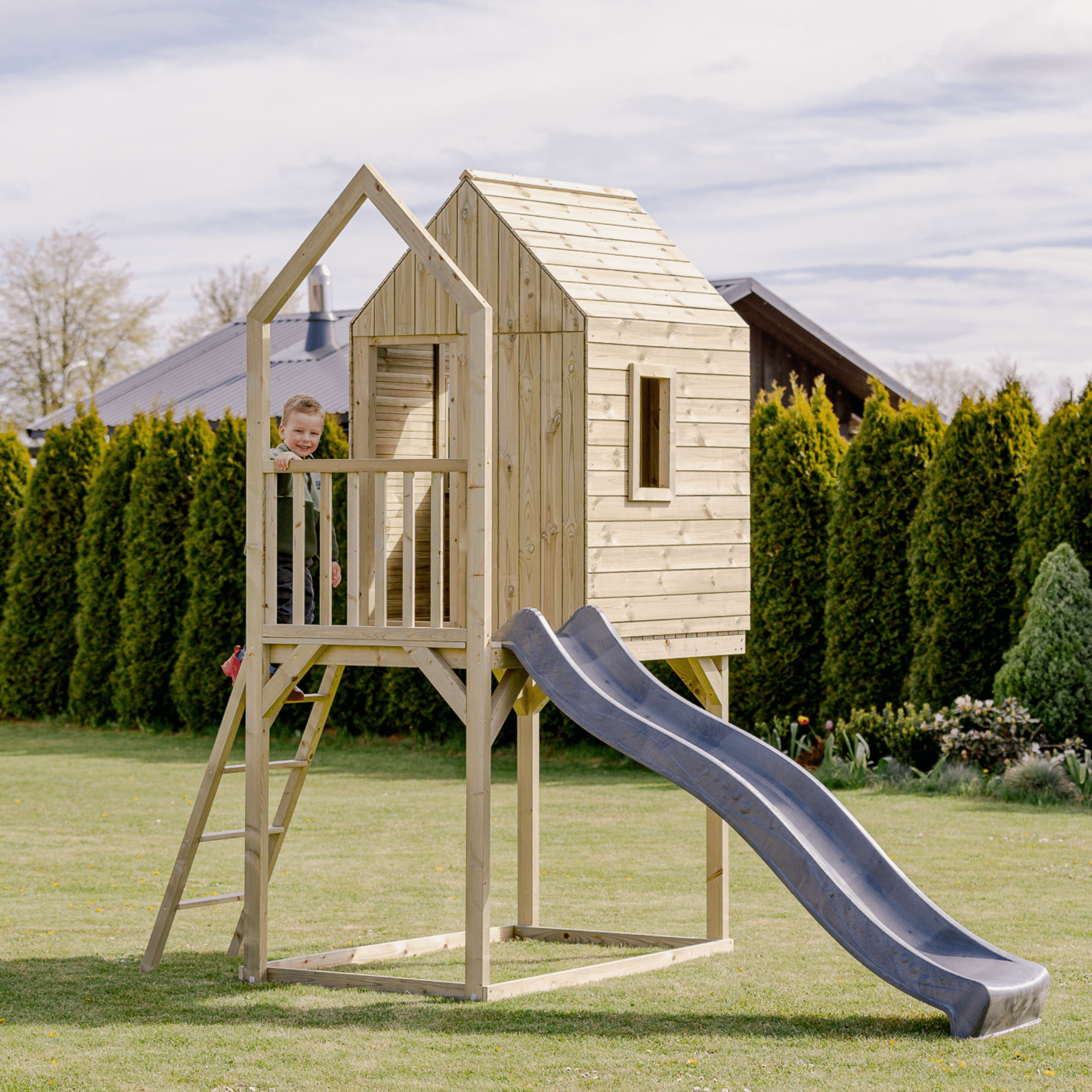 XL Duck House With A Slide - Duck Woodworks