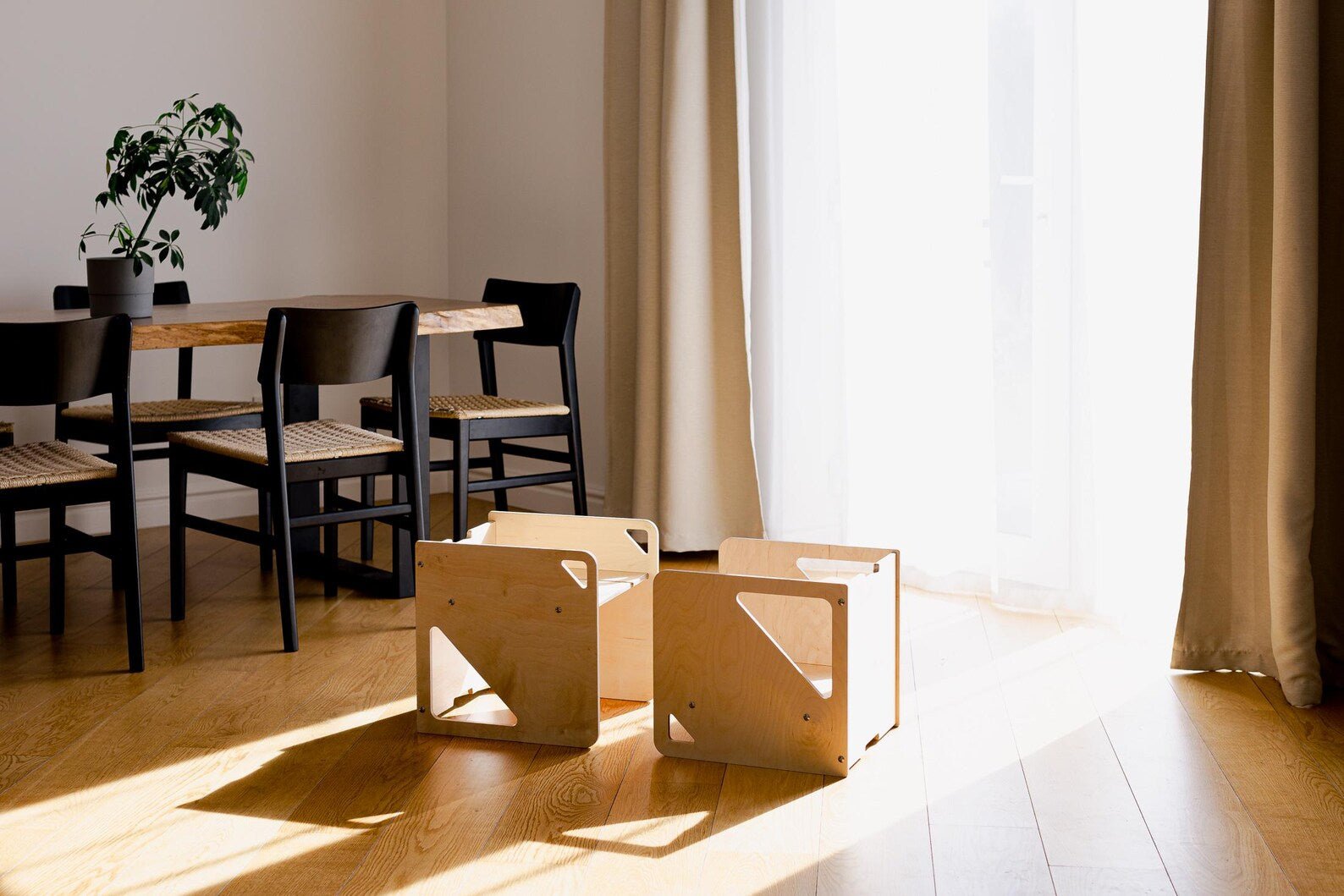 2 - in - 1 Table and Cube Chair - Duck Woodworks